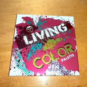 Living in color palette